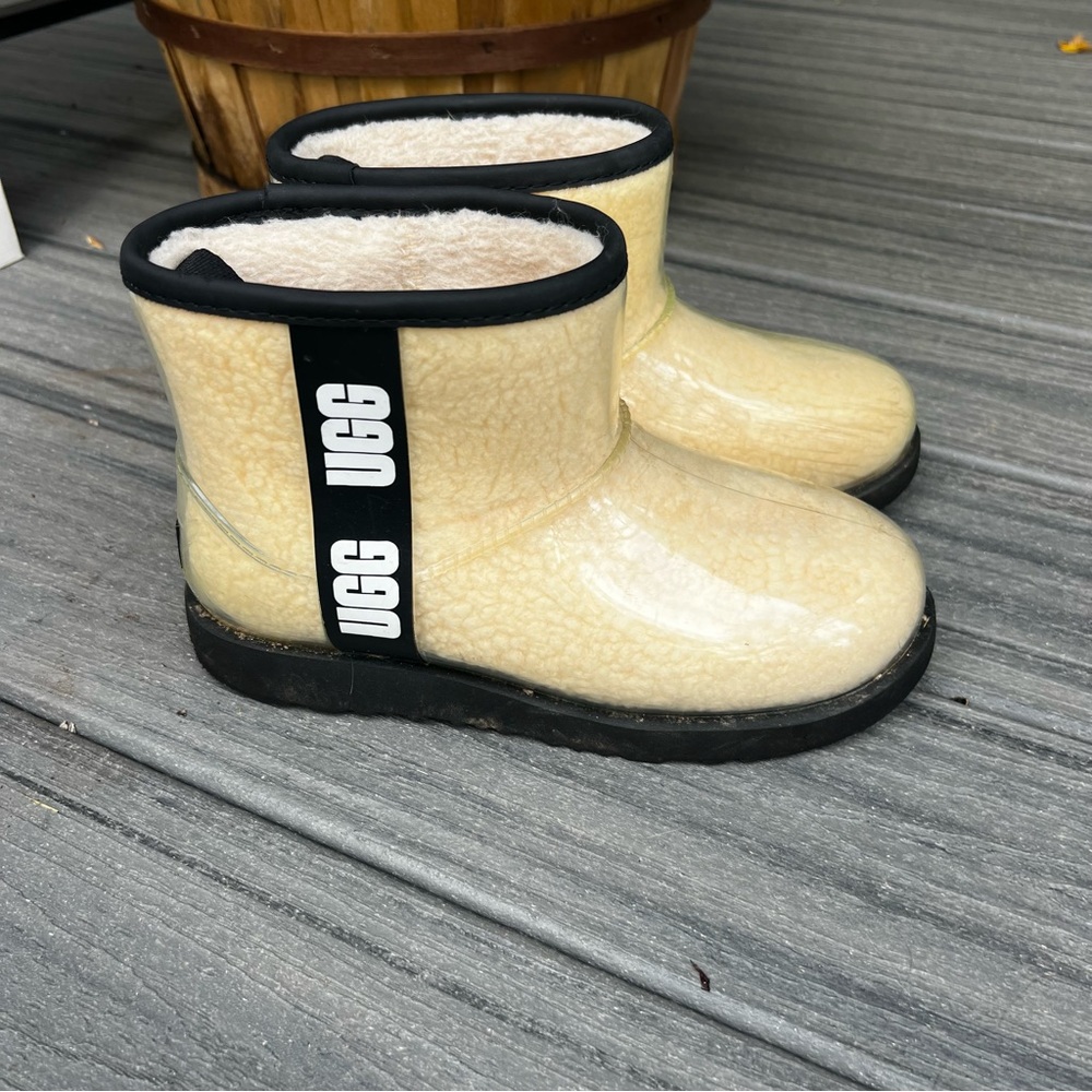 Ugg boots waterproof size Y3